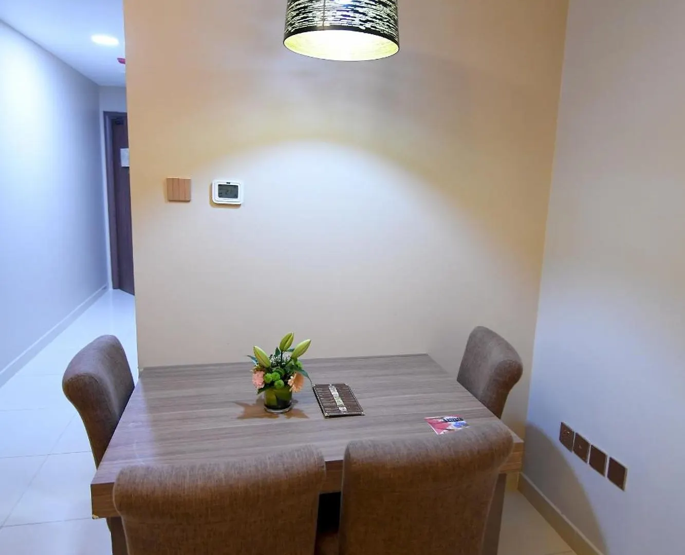 Emirates Stars Hotel Apartments Dubaj 4*,